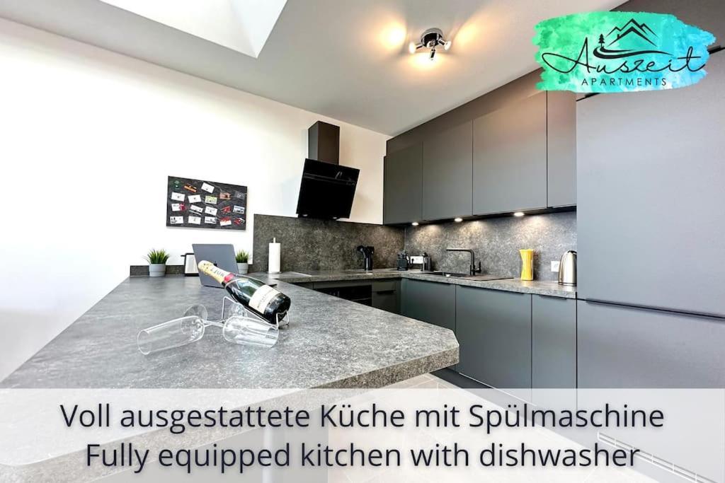 Auszeit Apartment Sunshine: Lakeside Retreat with Rooftop Terraces Friedrichshafen Exterior photo